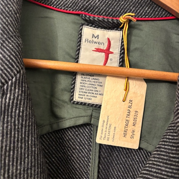 Men's Classic Gray Herringbone Jacket - Picture 3 of 6